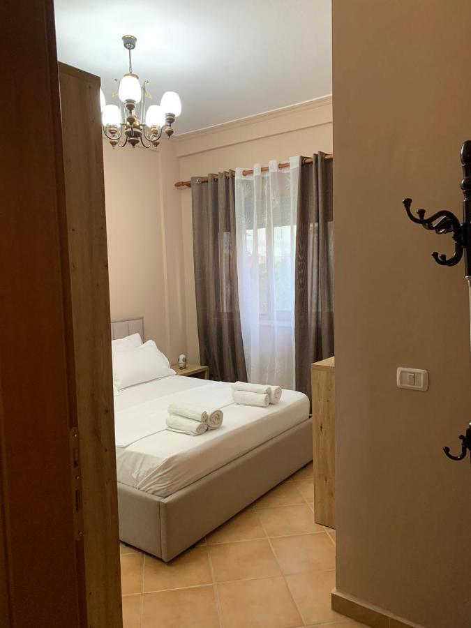 Apartment Roar Golem (Tirana)