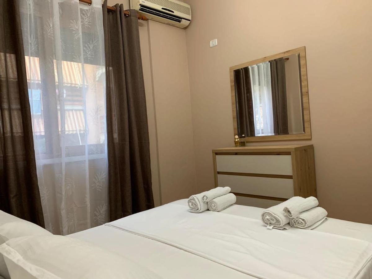 Roar Apartment Golem (Tirana)