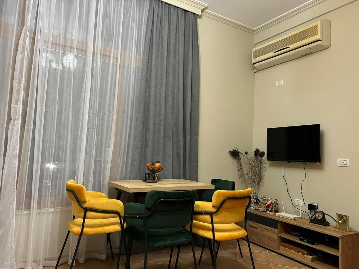 Roar Apartment *